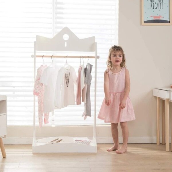 Dress up rack